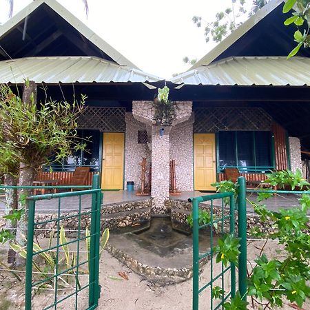 Ravenala Beach Bungalows Moalboal Exterior foto