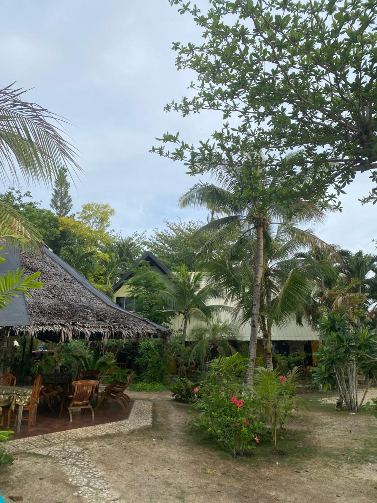 Ravenala Beach Bungalows Moalboal Exterior foto