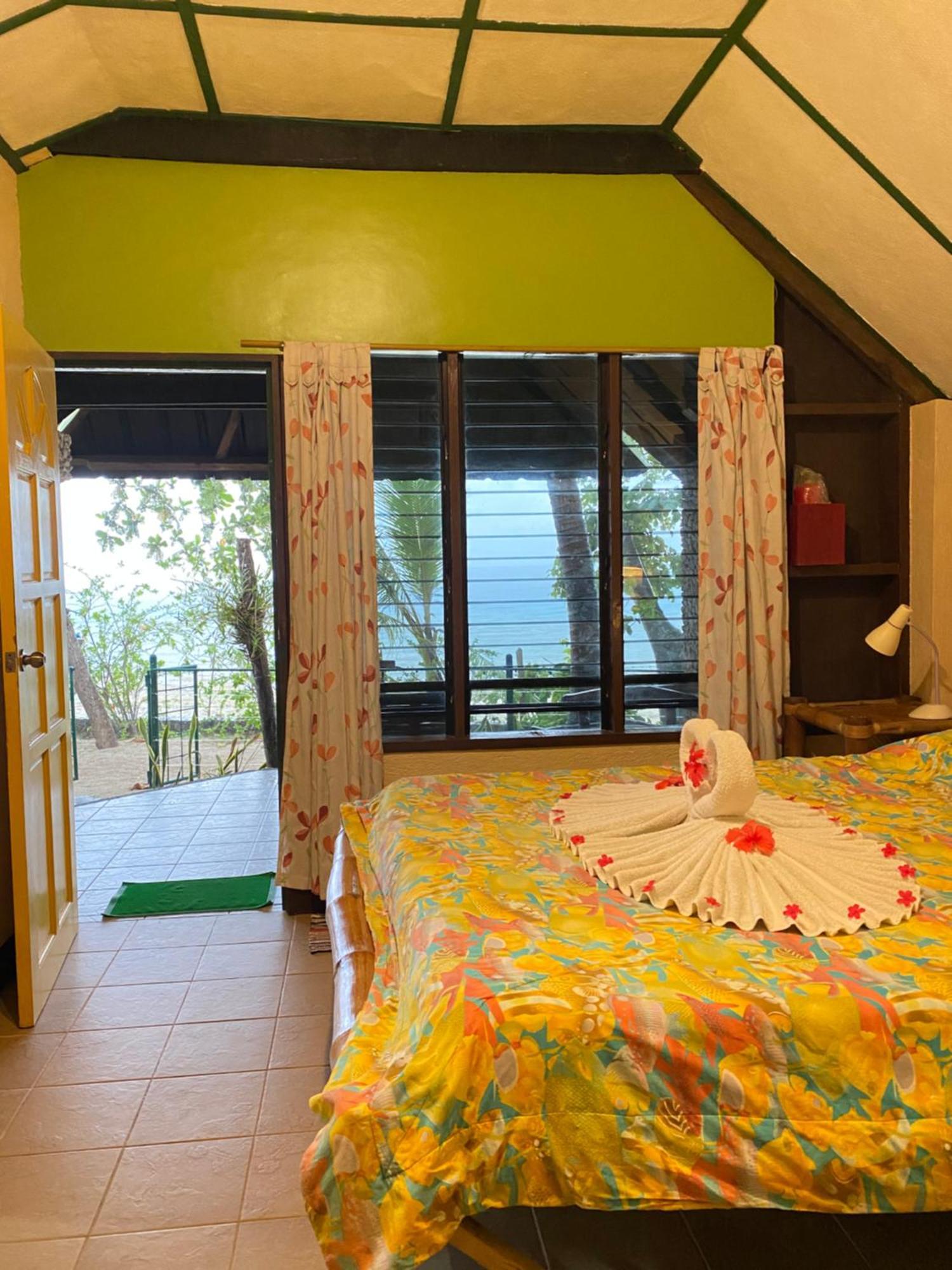 Ravenala Beach Bungalows Moalboal Exterior foto