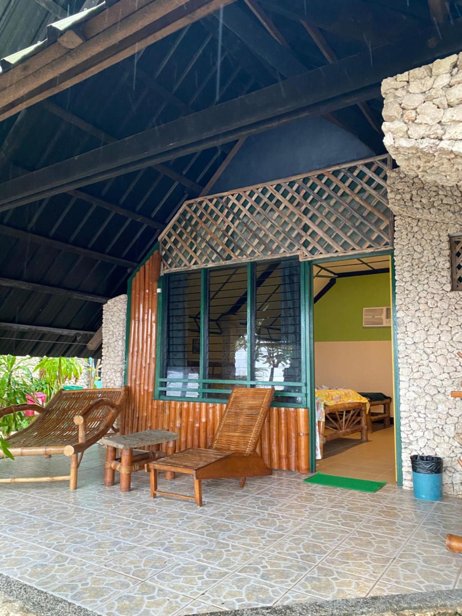 Ravenala Beach Bungalows Moalboal Exterior foto