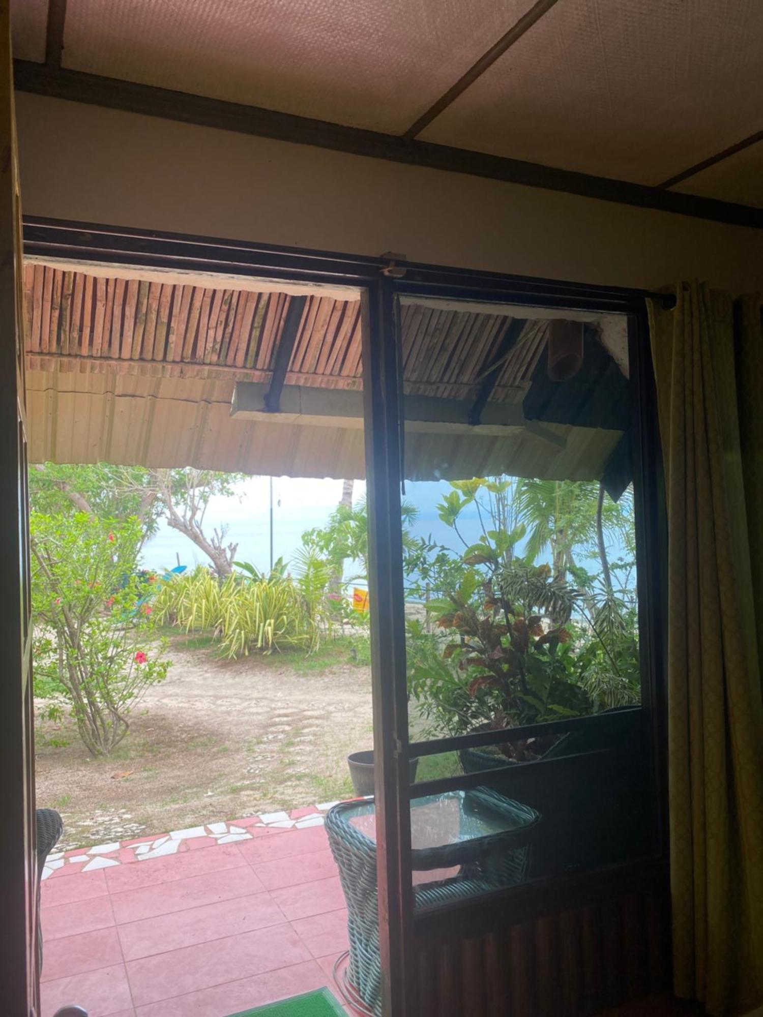 Ravenala Beach Bungalows Moalboal Exterior foto