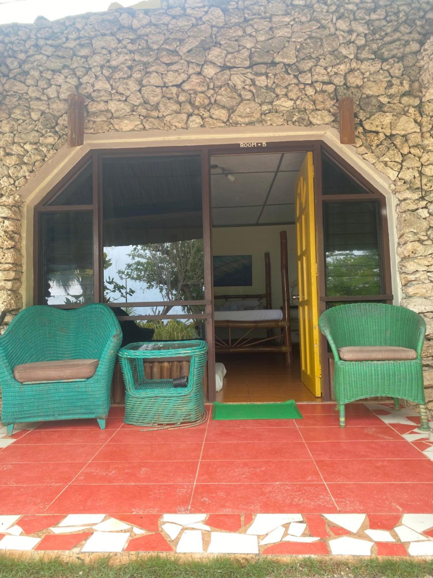 Ravenala Beach Bungalows Moalboal Exterior foto