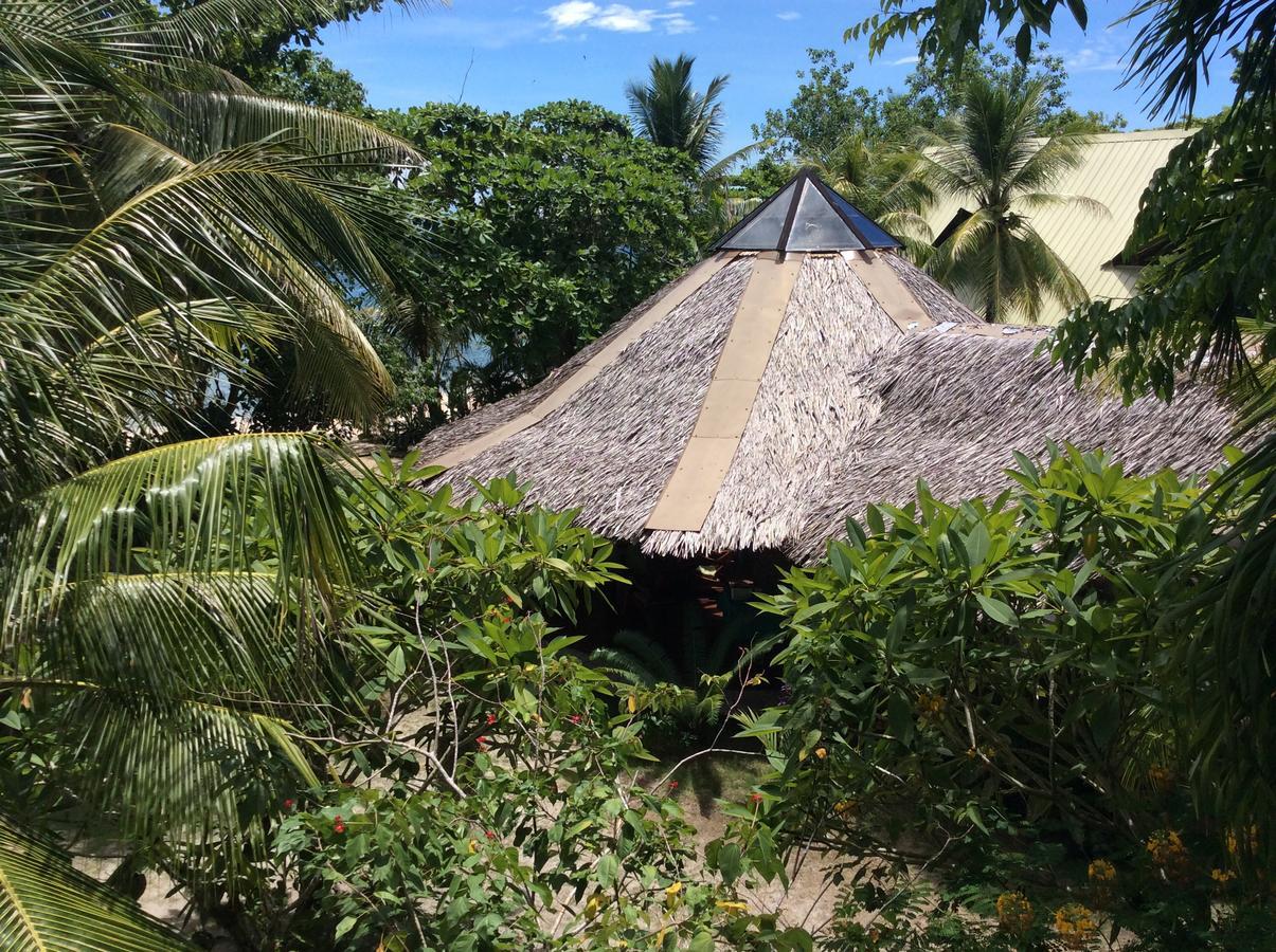 Ravenala Beach Bungalows Moalboal Exterior foto