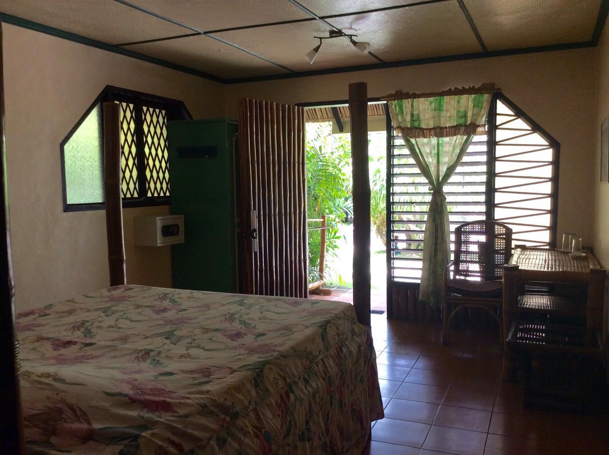 Ravenala Beach Bungalows Moalboal Exterior foto