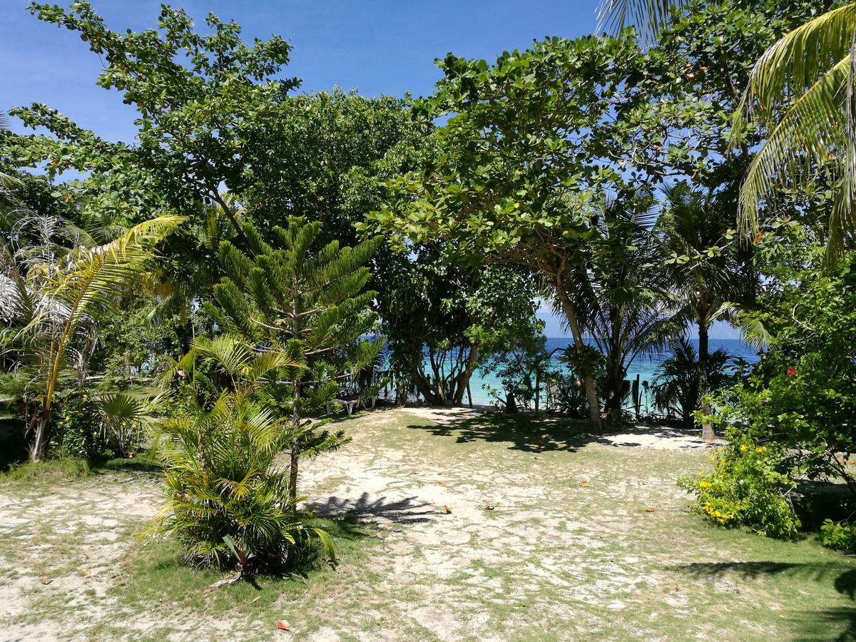Ravenala Beach Bungalows Moalboal Exterior foto